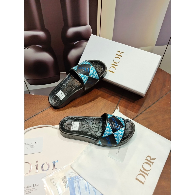 ch**an D*or slippers